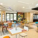 Greet Angouleme Hotel 2*