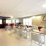 Greet Angouleme 2* 圣伊里埃苏尔查