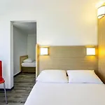 Hotel Greet Angouleme 2*
