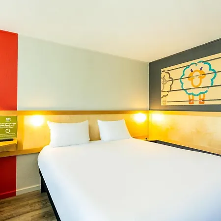 Greet Angoulême Hotel 2*