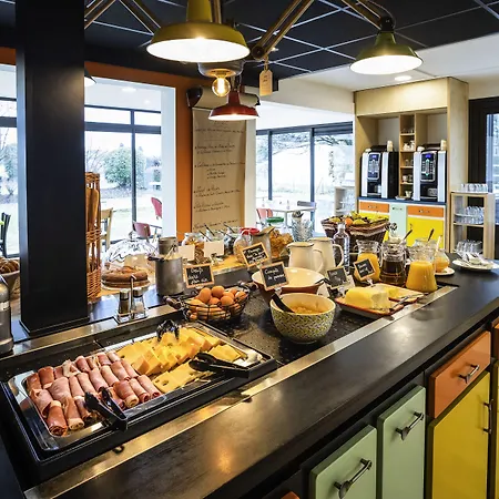 Greet Angouleme Hotel