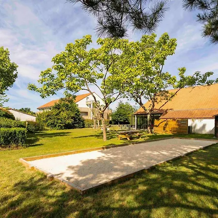 Hotel Greet Angouleme 2*