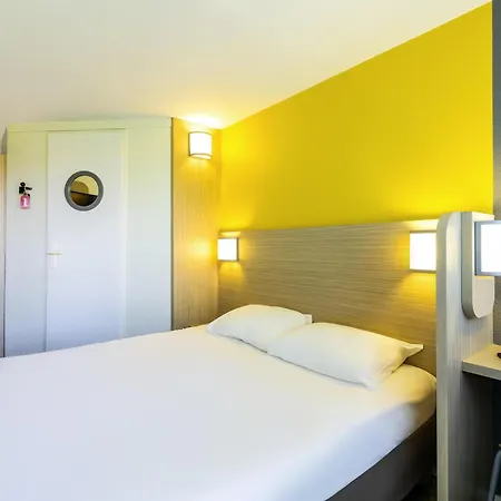 Greet Angoulême Hotel 2*