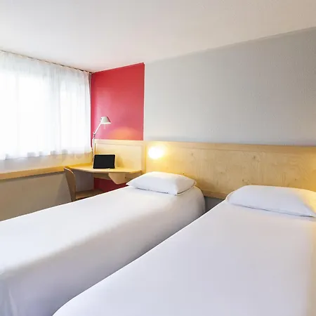 Greet Angoulême Hotel 2*