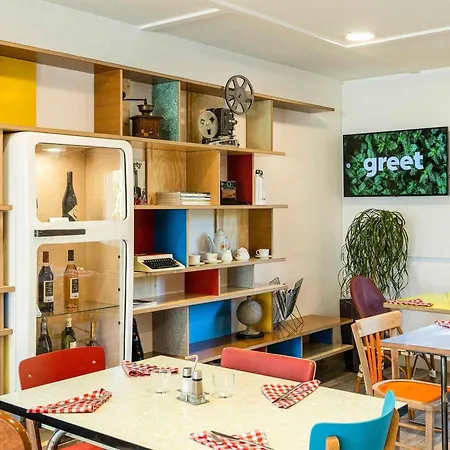 Greet Angouleme Hotel