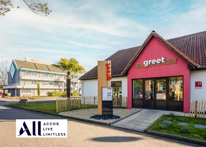 Greet Angouleme Hotel 2*