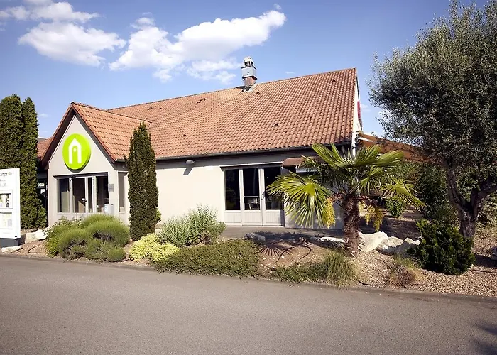 Greet Angouleme Hotel 2*