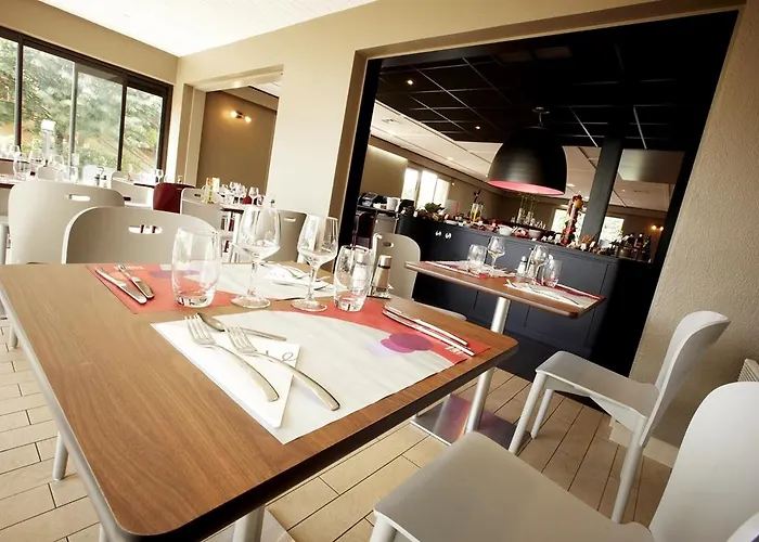 Greet Angouleme Hotel