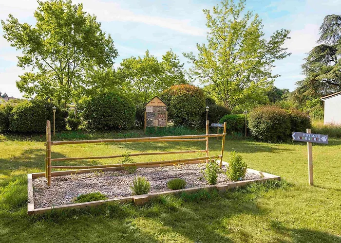 Greet Angouleme Hotel