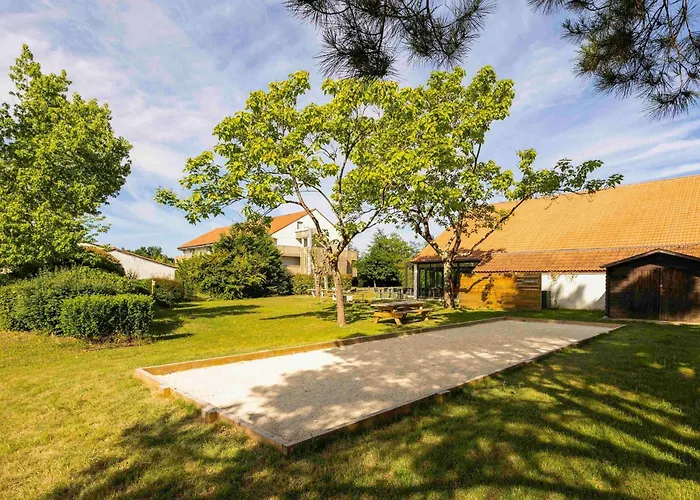 Hotel Greet Angouleme 2*