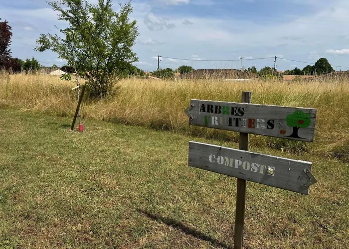 Greet Angouleme Hotel 2*